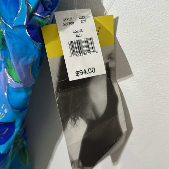 Floral swimwear one piece , size is 20W, brand new with tags. - Picture 3 of 3